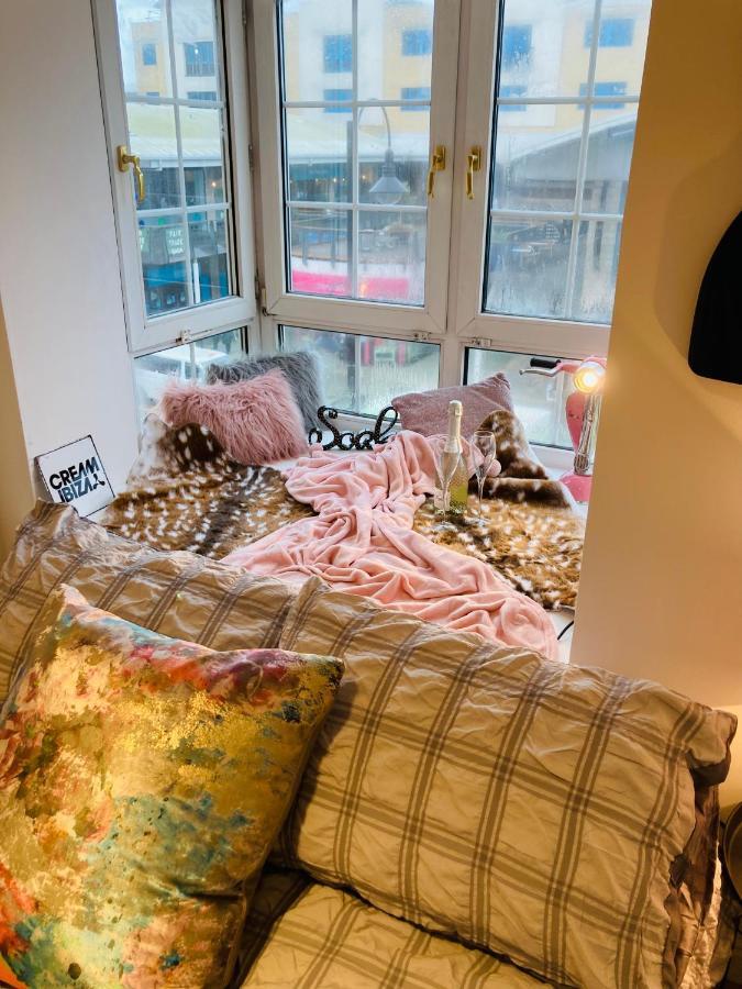 Funky Unique 2-Bedroom Apartment With Parking Brighton Exterior photo